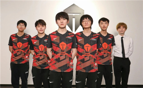 後者則憑藉 後者則憑藉