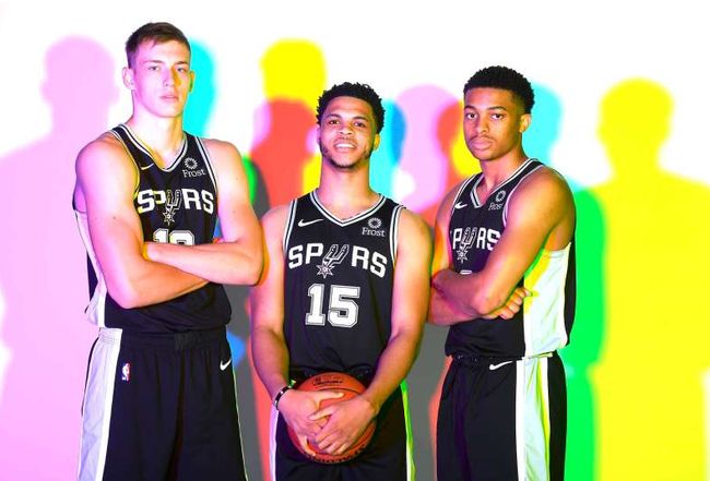 的主场压迫 的主场压迫